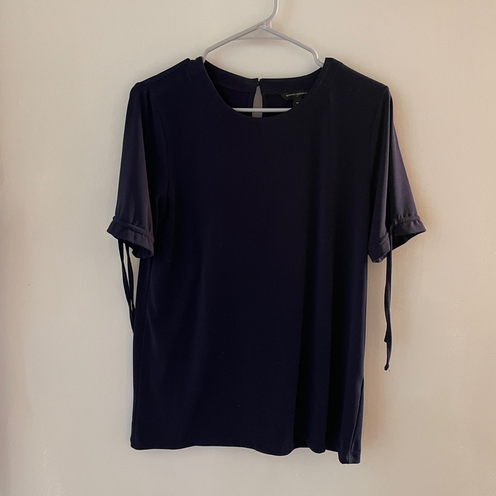 10 DOLLAR SALE ON EVERYTHING: Banana Republic Half Sleeve Navy Top